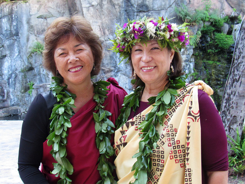 Pua Canto and Teri Freitas Gorman, past and current MNHCoC presidents